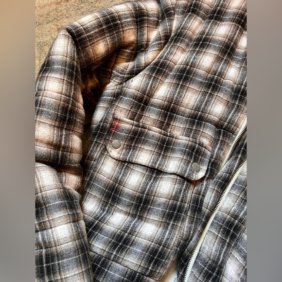 Urban Outfitters BDG Plaid Puffer Jacket - Picture 4 of 5